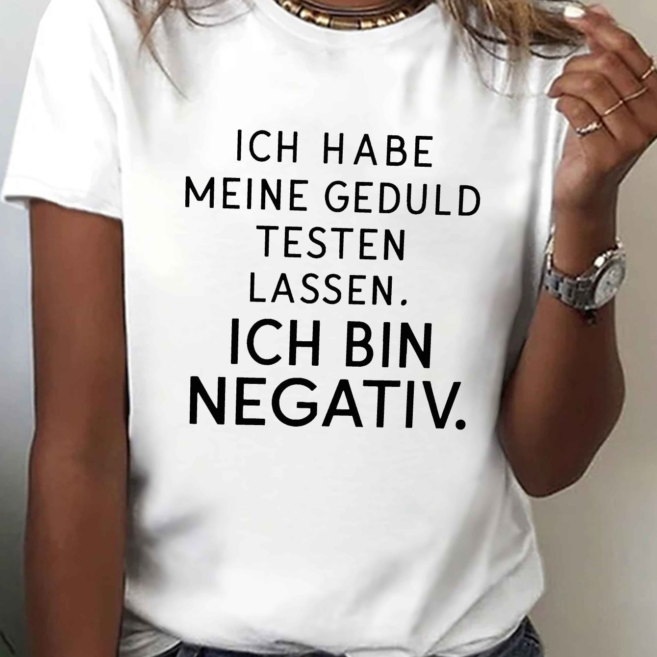 E-shop Lässiges Kurzarm-T-Shirt mit Rundhalsausschnitt und auffälligem deutschem Textdesign, für Frühling und Sommer, geeignet für Damenmode