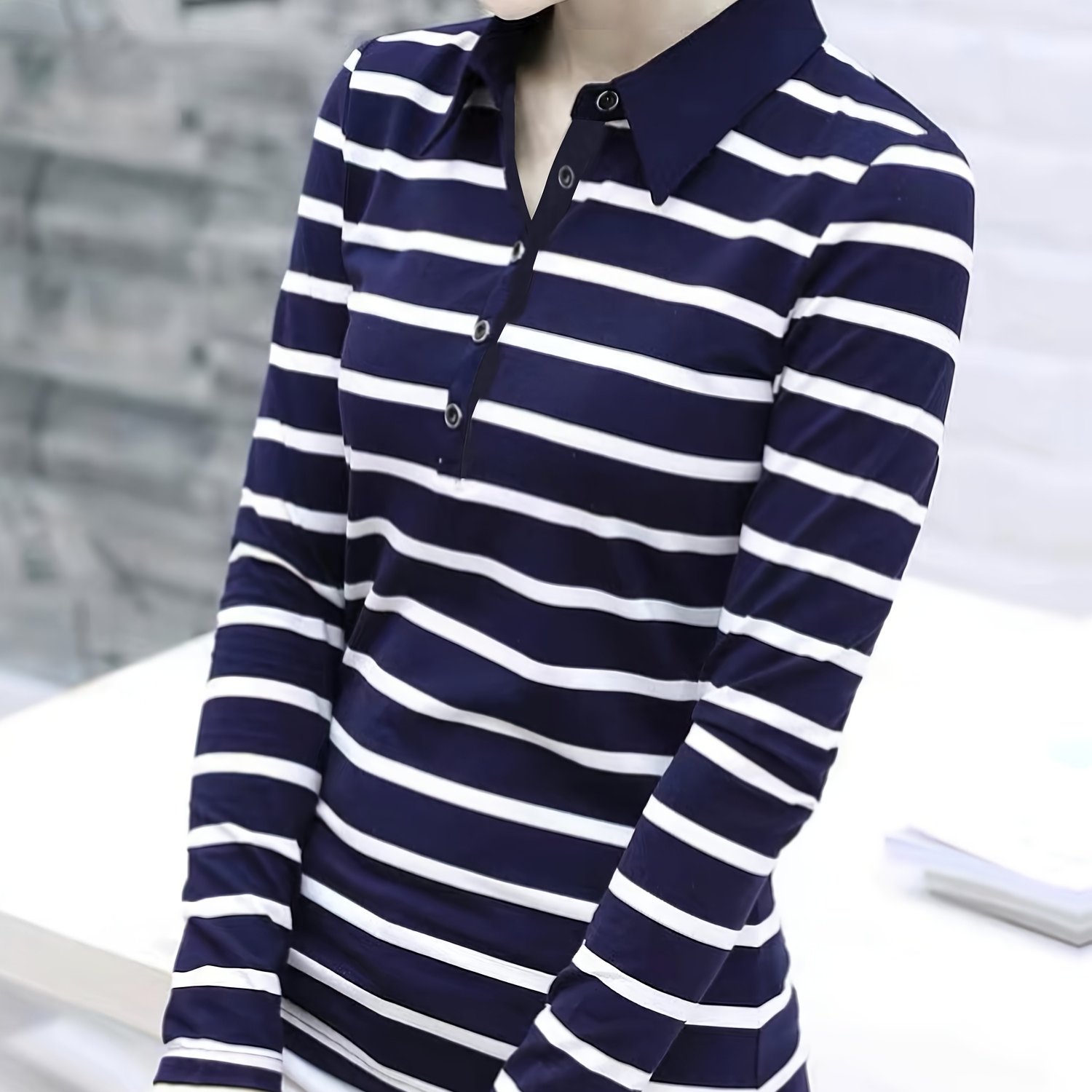 Stylish Women's Long-sleeve Lapel T-shirt For Spring/summer