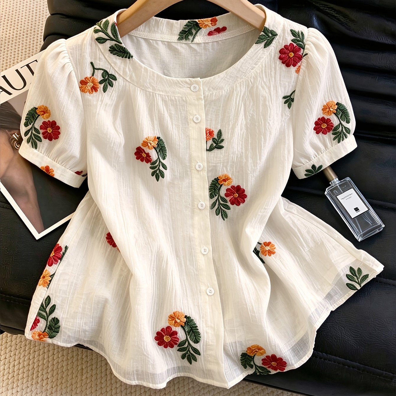 TEMU Summer New Exquisite Embroidery Textured Women's Round Neck Shirt