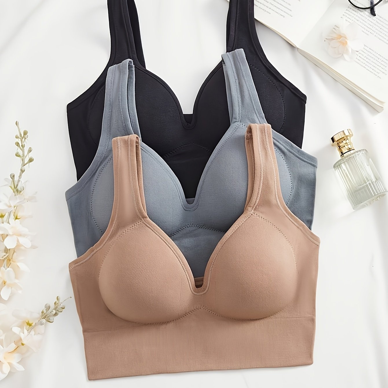 TEMU Conjunto de 3 sujetadores Push-Up inalámbricos de color sólido elegante | Acolchado no removible, almohadillas anchas para los hombros, diseño