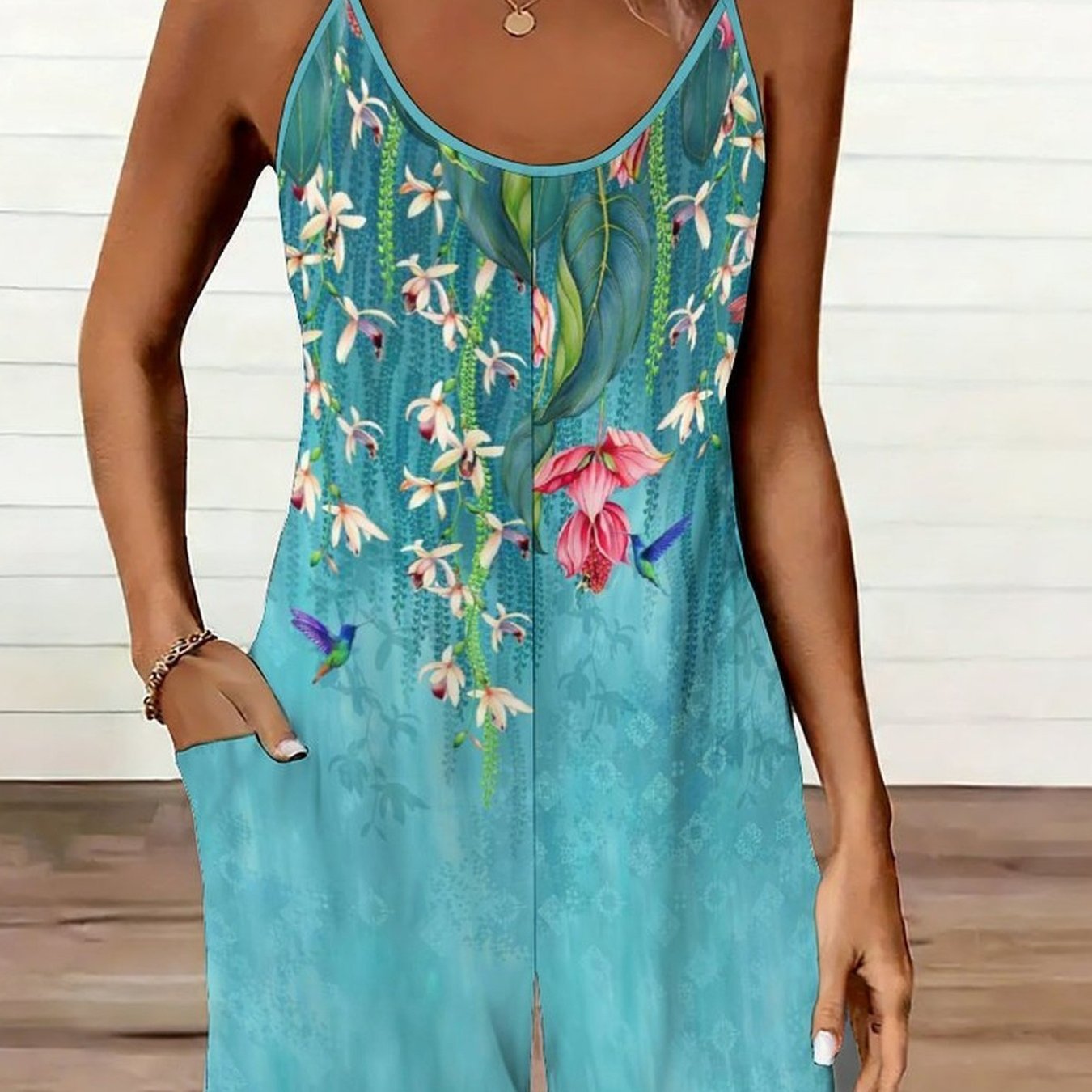Fashionable And Women's Shorts, Halter Jumpsuits, With Multi-element Printed Patterns, Are Ideal For Women' Life And Travel. Are An Elegant And Casual Versatile For Ladies