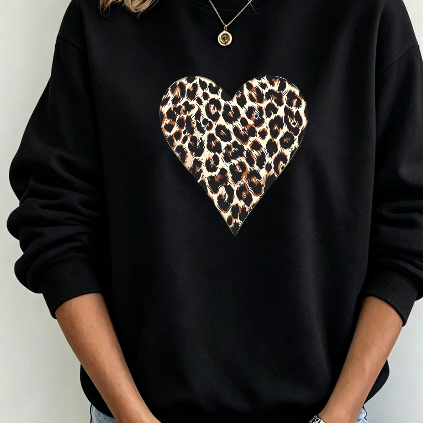 Image of Autumn Winter New Arrival Fleece Round Neck Sweatshirt For Women Heart Leopard Loose Fit Comfortable Breathable Daily Wear Fashionable Versatile Loose Trend