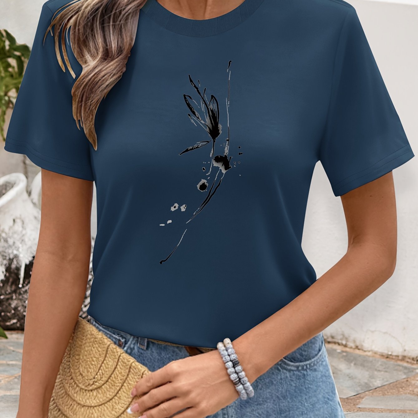 Image of Graphic Printed High-quality Essential Fashion Casual Round Neck Women's Short Sleeved T-shirt