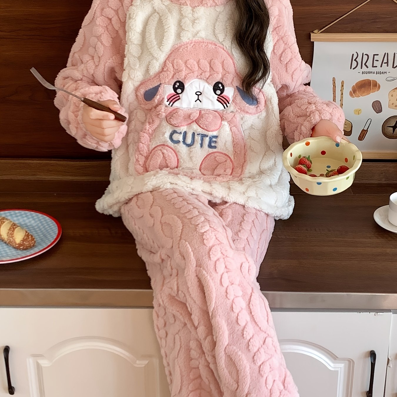 TEMU Ensemble de pyjama d'hiver pour femmes, comprenant un haut à manches longues et un pantalon en molleton , doublé en molleton épais rose lapin