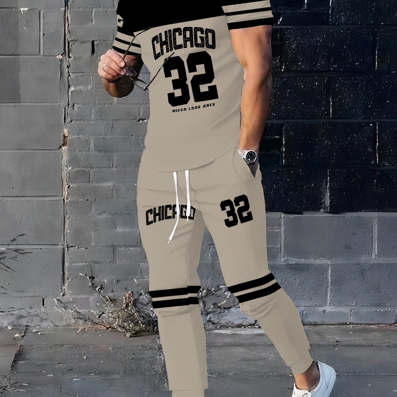 TEMU [printed Design â Not Textured] Men's Chicago 32 Printed Set, Khaki-black Spliced Mesh Short-sleeve T-shirt With Matching Numbered Jogger