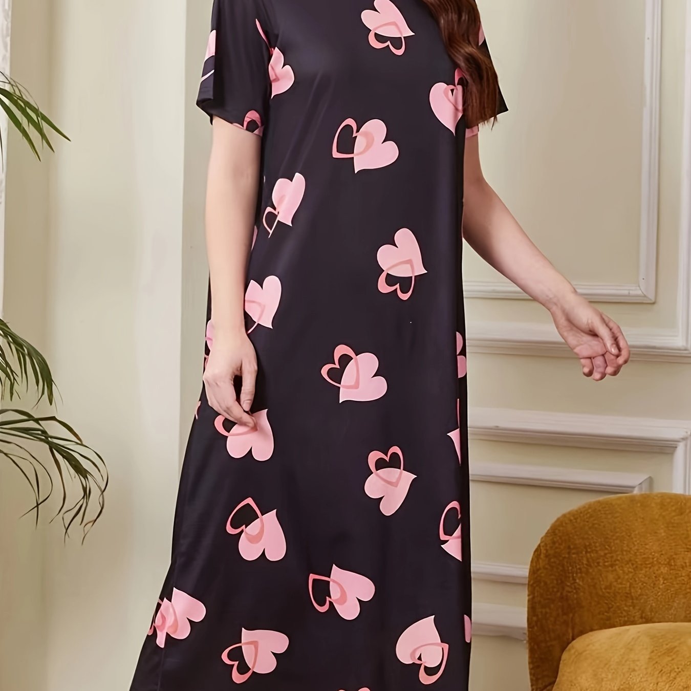 TEMU Comfy Black Sleep Dress With Pink Heart Pattern - Casual Round Neck, Short Sleeve Nightgown For Women, Soft Polyester & Elastane Blend, Machine Washable