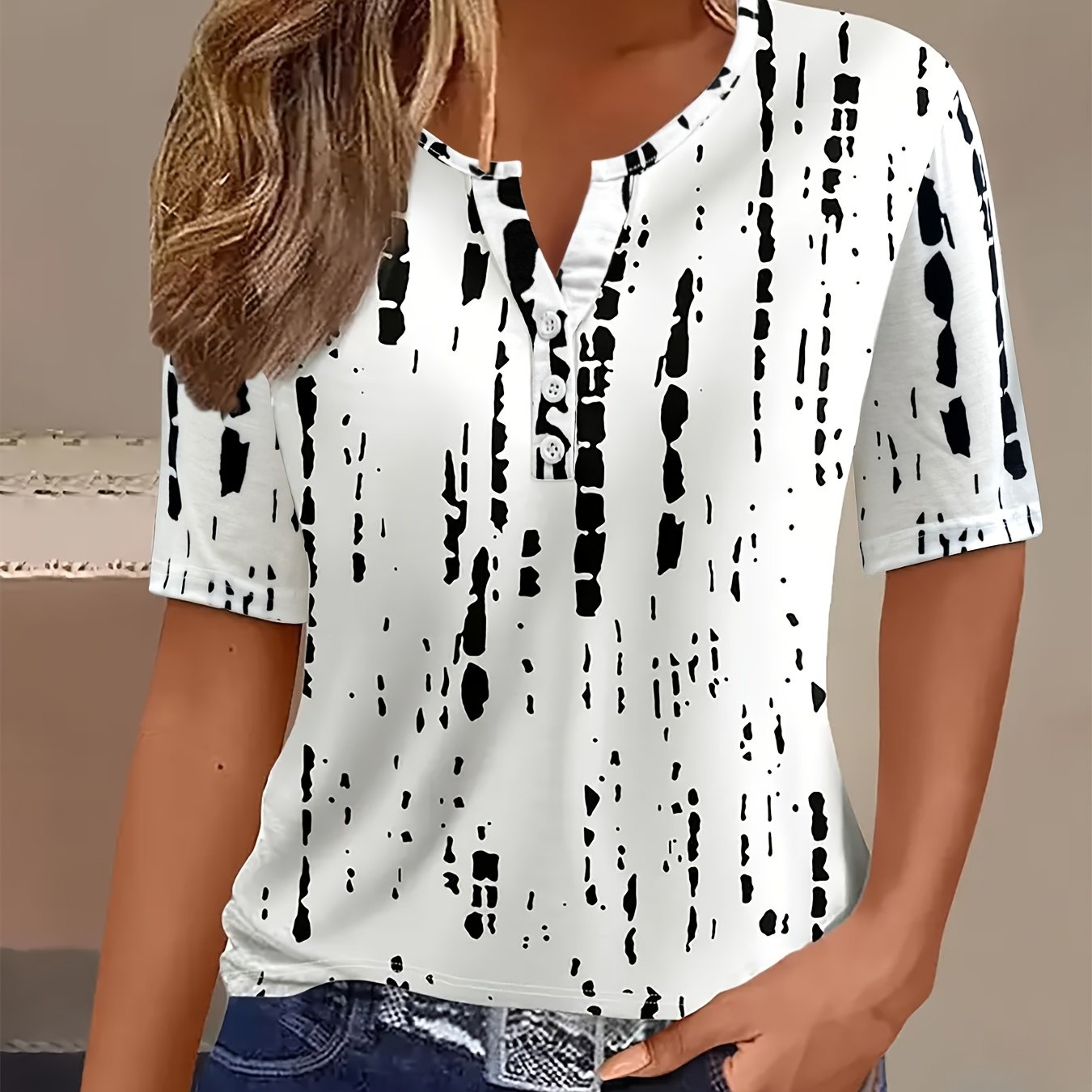 Image of Plus Size, Women's Trendy Ink Floral Short-sleeve Top, Suitable For Spring And Summer , Plus-size T-shirt