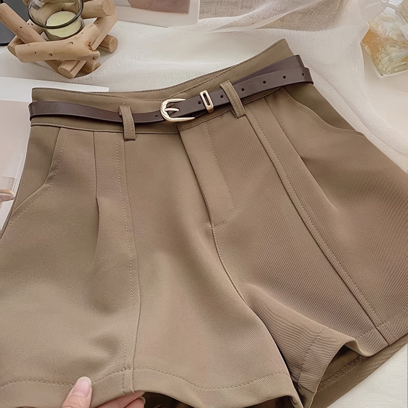 Women's Retro A-line Wide-leg Shorts With Belt - 100% Polyester Loose Casual Trousers, Machine Washable Commuting Shorts With Pockets, Elegant Solid Color