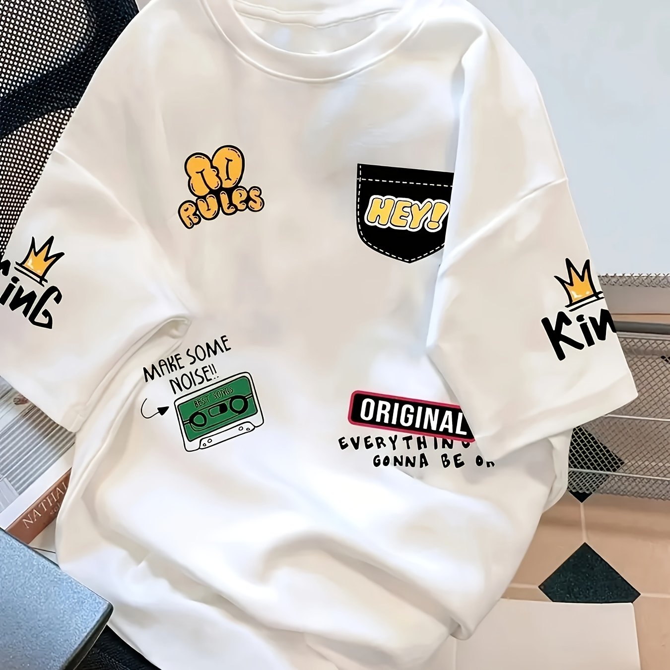 E-shop Herren Retro Style 3D-Druck T-Shirt - "KING" Grafik, Buchstaben & Kassettendesign, Rundhalsausschnitt, Kurzarm, Polyester, Weiß, Sommer-Oberteil