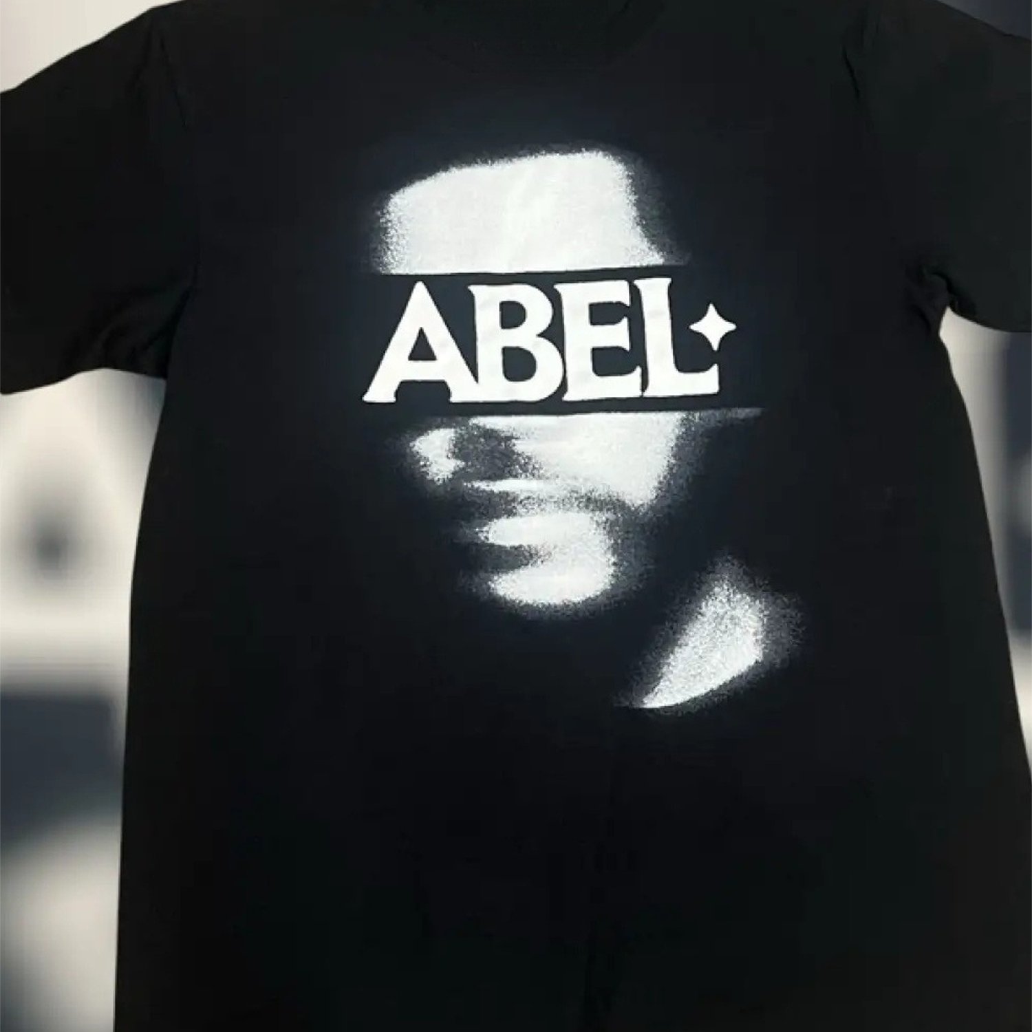 TEMU Unisex Eastertheweeknd Graphic T-shirt- Featuring A Print And Peace Symbol, Suitable Casual Wear And Special Occasions. A Must-have Item Modern