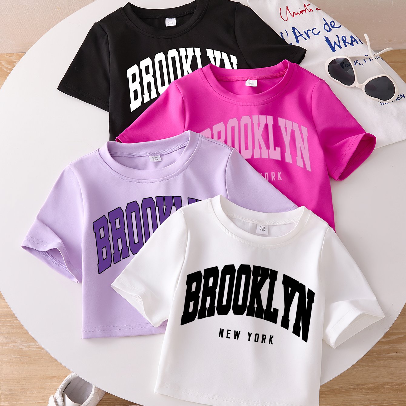 E-shop 4 Stück Mädchen Kurzarm T-Shirts mit Bären-Print – Kurz geschnitten, Rundhalsausschnitt, Stretch-Passform & Bären-Patch, Maschinenwaschbare