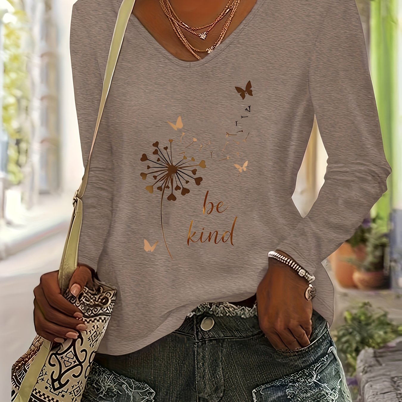 Image of Women's Spring/autumn New Style, Positioning Print V-neck Long Sleeve, Loose Fit Casual Women's Top Base Tee, Comfortable And Fashionable - Suitable For Spring/autumn Daily Wear And Home