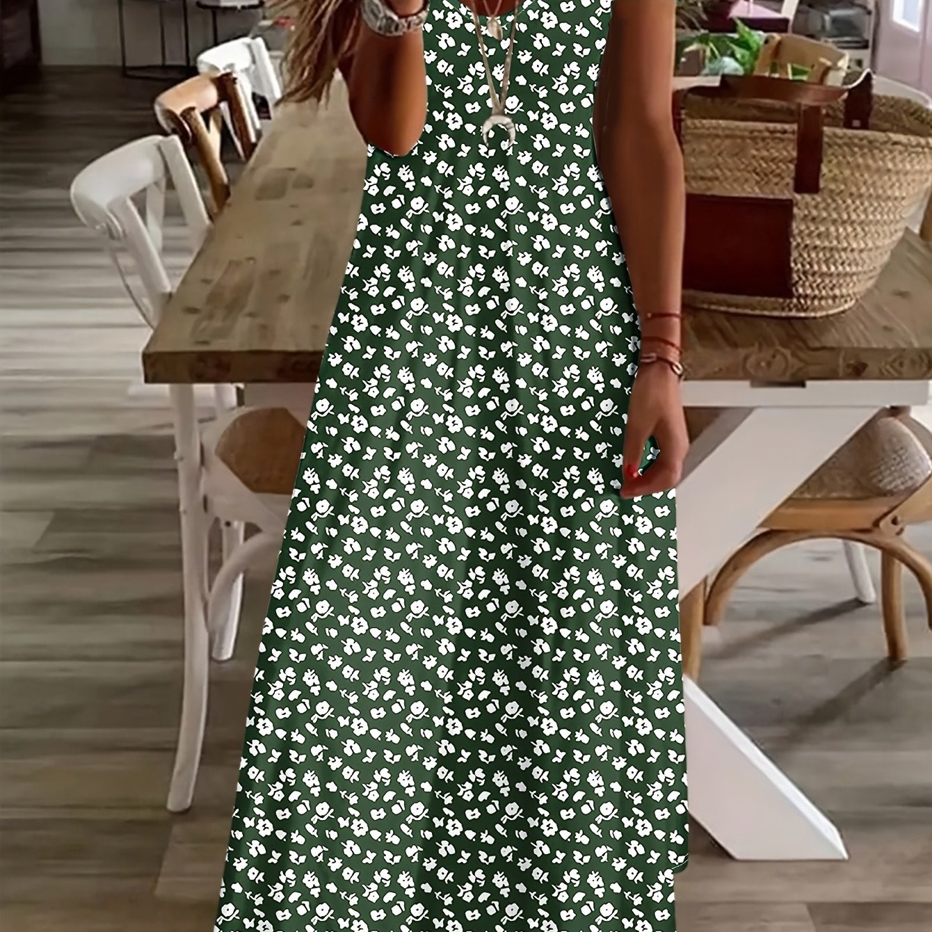 Women's Casual Green Vintage Floral Print Short-sleeve Elegant Long Dress For Spring And Summer, V-neck Beach Long Dress For European Vacations, New Casual Ladies' Long Skirt, Machine Washable