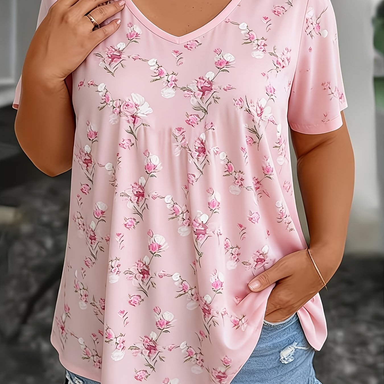 TEMU Plus Size, Plus Size Casual T Shirt V Neck Pink Floral Print Loose Fit Summer Travel Top For Women Trendy, Fit Summer Travel Top For Women