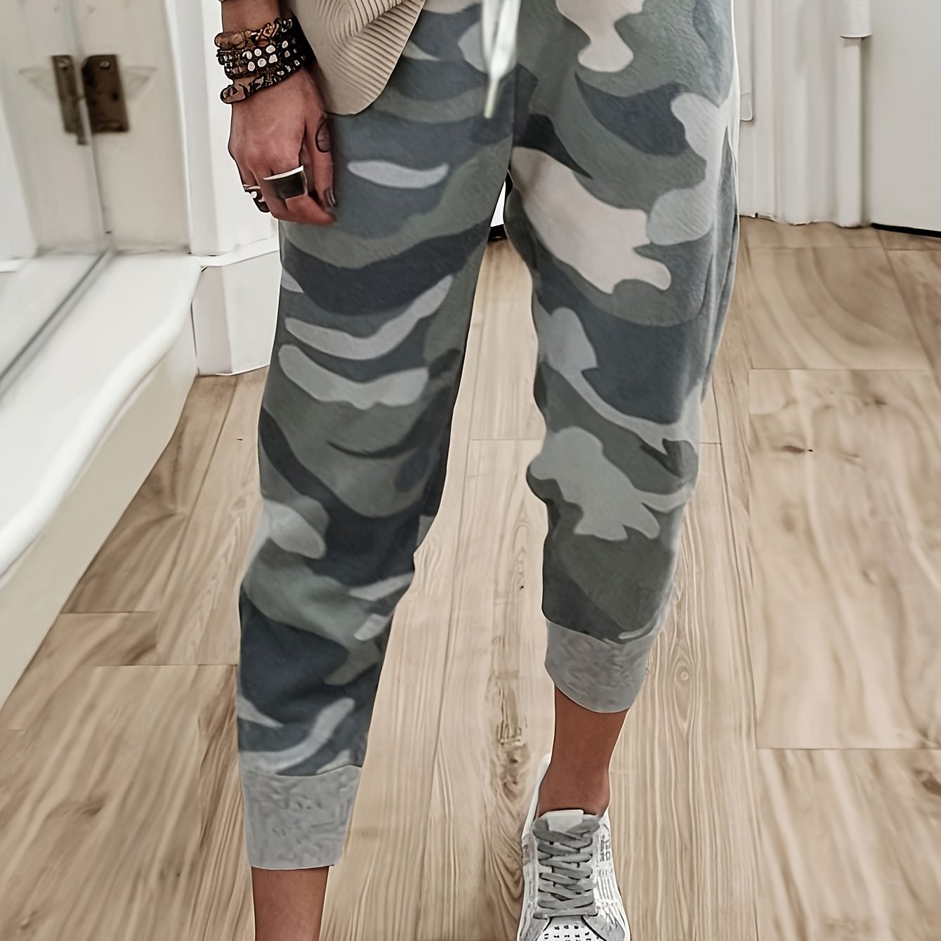 Image of Plus Women's Camouflage Print Jogger Pants - Elastic Waist With Adjustable Drawstring, Lightweight Casual Athletic Pants For Spring Summer Fall, Machine Washable, Jogging Pants, Everyday Wear
