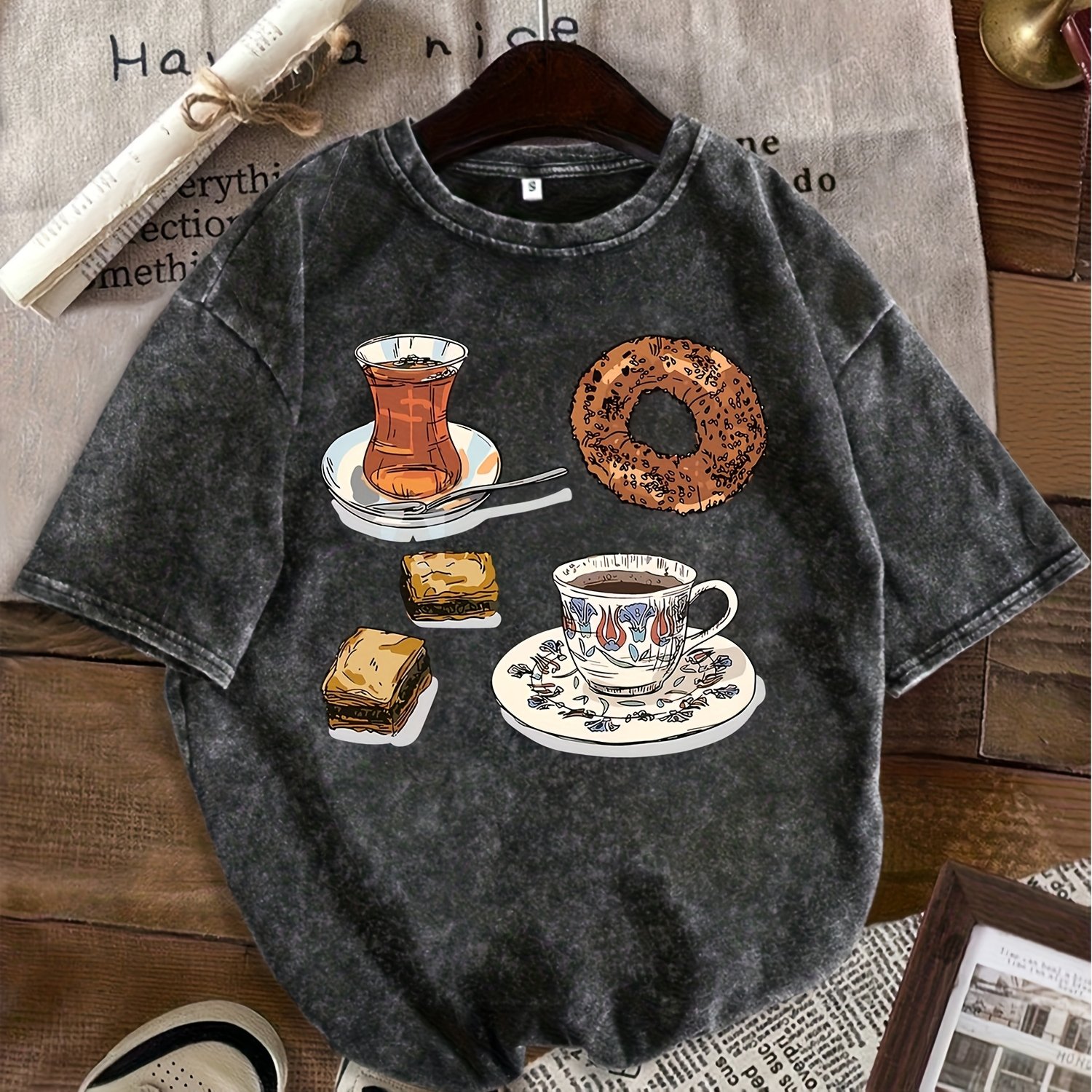 Women's Graphic Snowflake T-shirt Turkish And Vintage Washed T-shirts