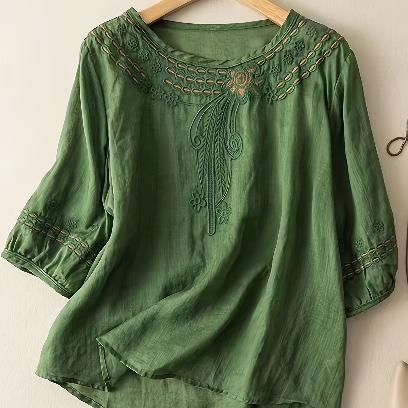 TEMU Embroidered Shirt Women's Summer High-end Round Neck Blouse