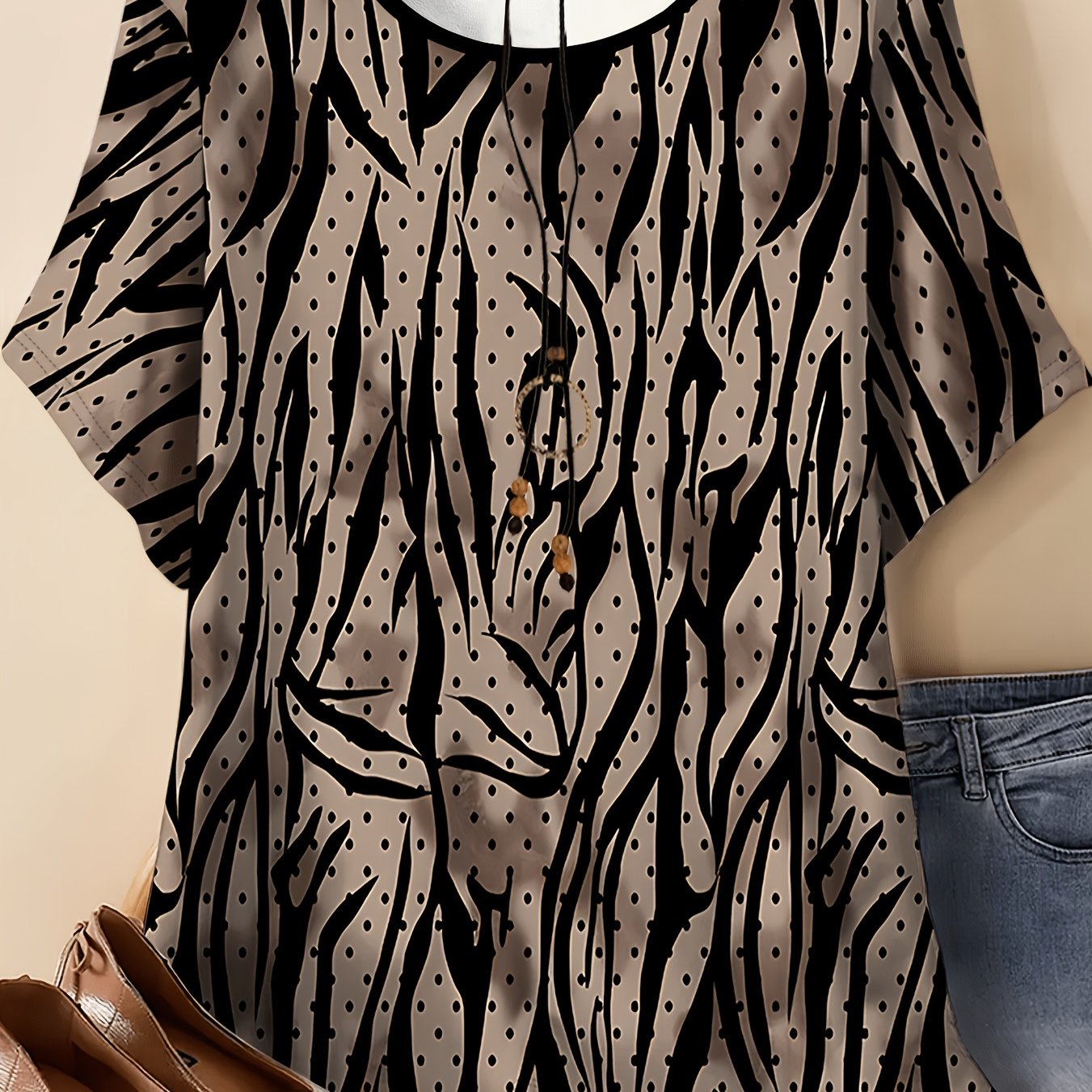 TEMU Plus Size Women's T-shirt, Body Is A Spliced Design Of And Polka Dots: With Khaki As Color, With Irregular Stripes