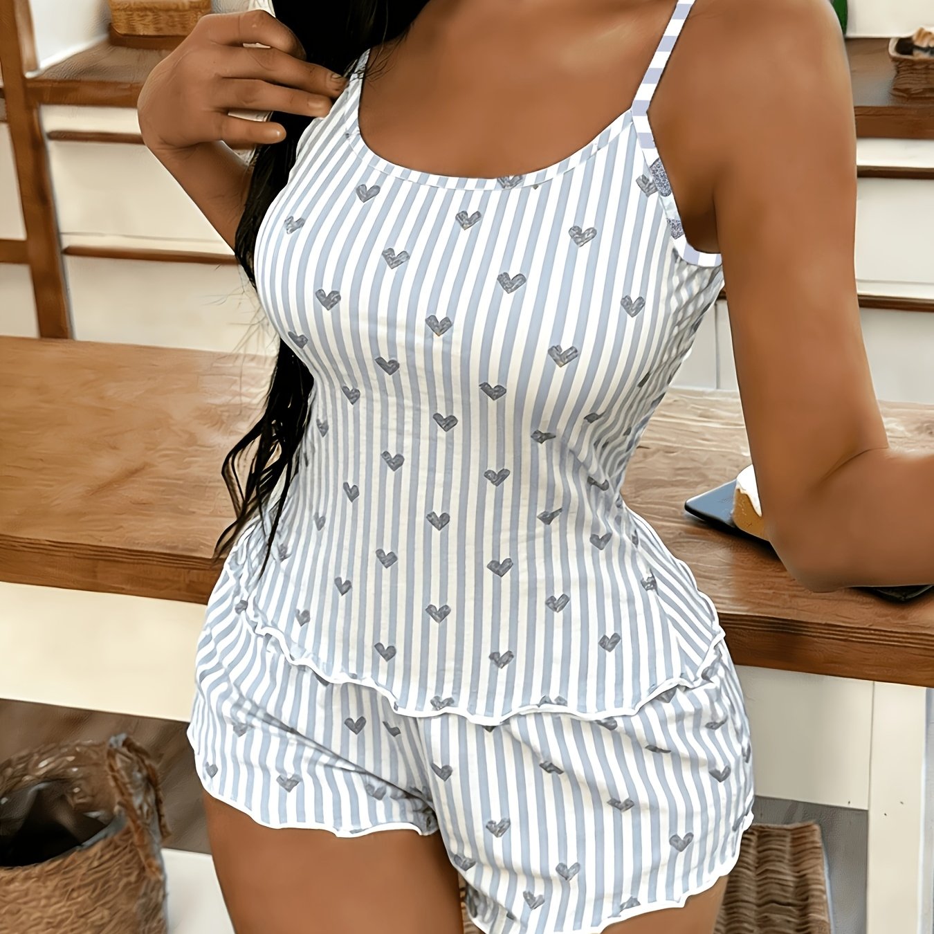 Image of Women' Art Heart Print Camisole Shorts Pajama Set, Thin Strap Casual Wear, Soft And Comfortable Summer Pajamas