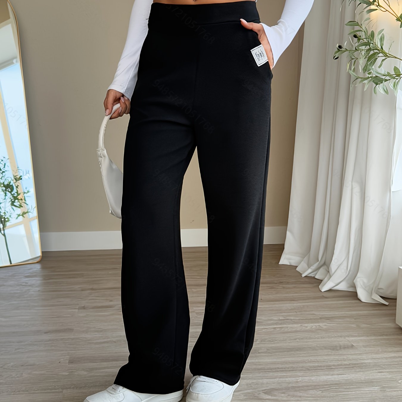 E-shop High-Waist Freizeit Jeans mit geradem Schnitt und Buchstaben-Patch-Tasche
