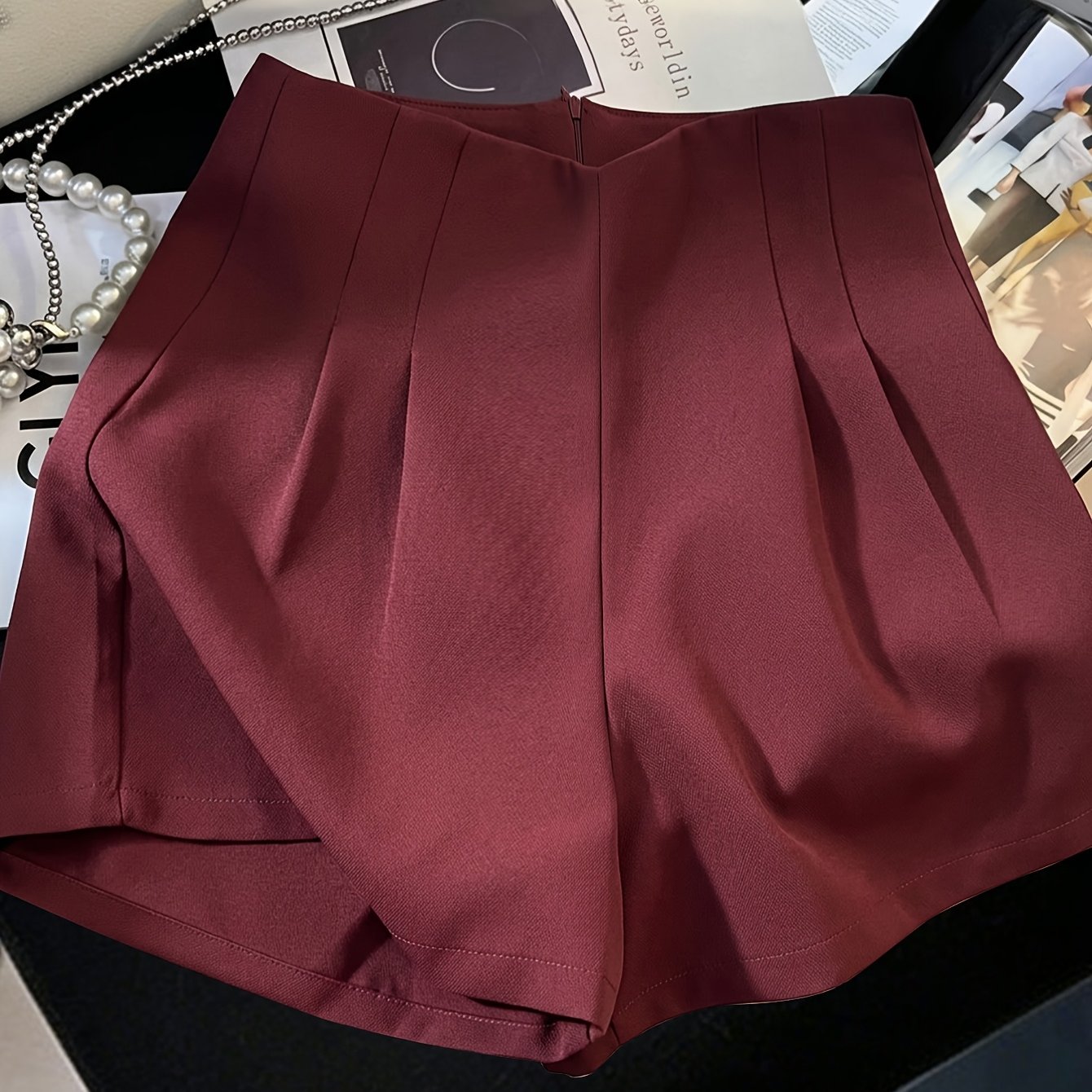 E-shop Damen-Shorts mit hoher Taille, Plissees geradem Bein, lockere Passform vielseitig, Reißverschluss-Detail, modisches Stück, elegante