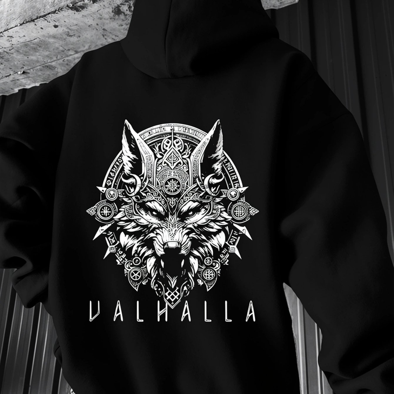 Image of Men's Heavyweight Hoodie - Black Pullover Sweatshirt With Retro Wolf Graphic Back Print Kangaroo Pocket & Drawstring Hood, Casual Streetwear, Blend, Perfect For Game Day & Casual Attire