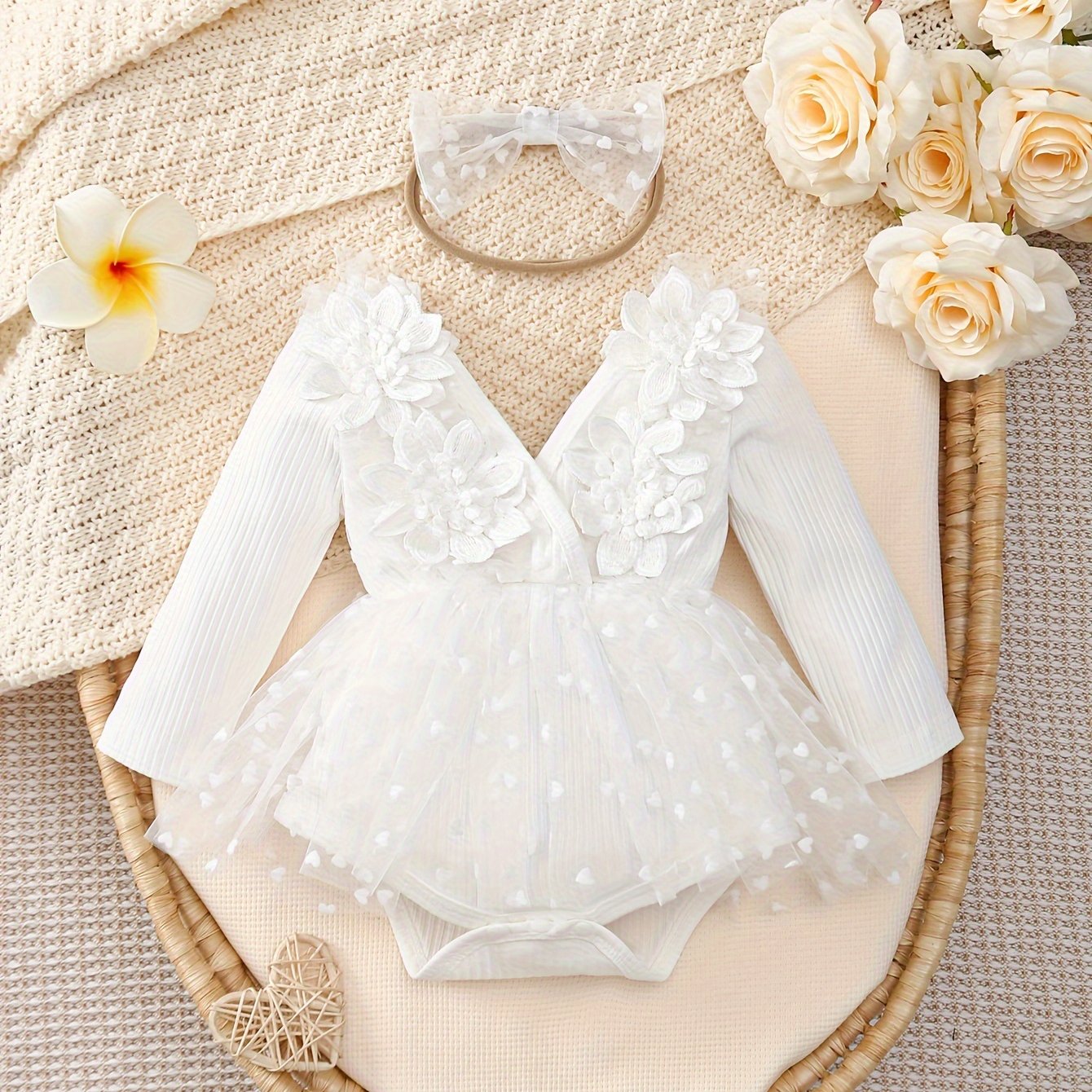 2pcs Baby Girl Bodysuit Three-dimensional Embroidered -shaped Mesh Skirt Long-sleeved V-neck Bodysuit + Bow Headband Set Newborn Baby Baptism Dress Court Style Dress Princess Dress, For Outdoor