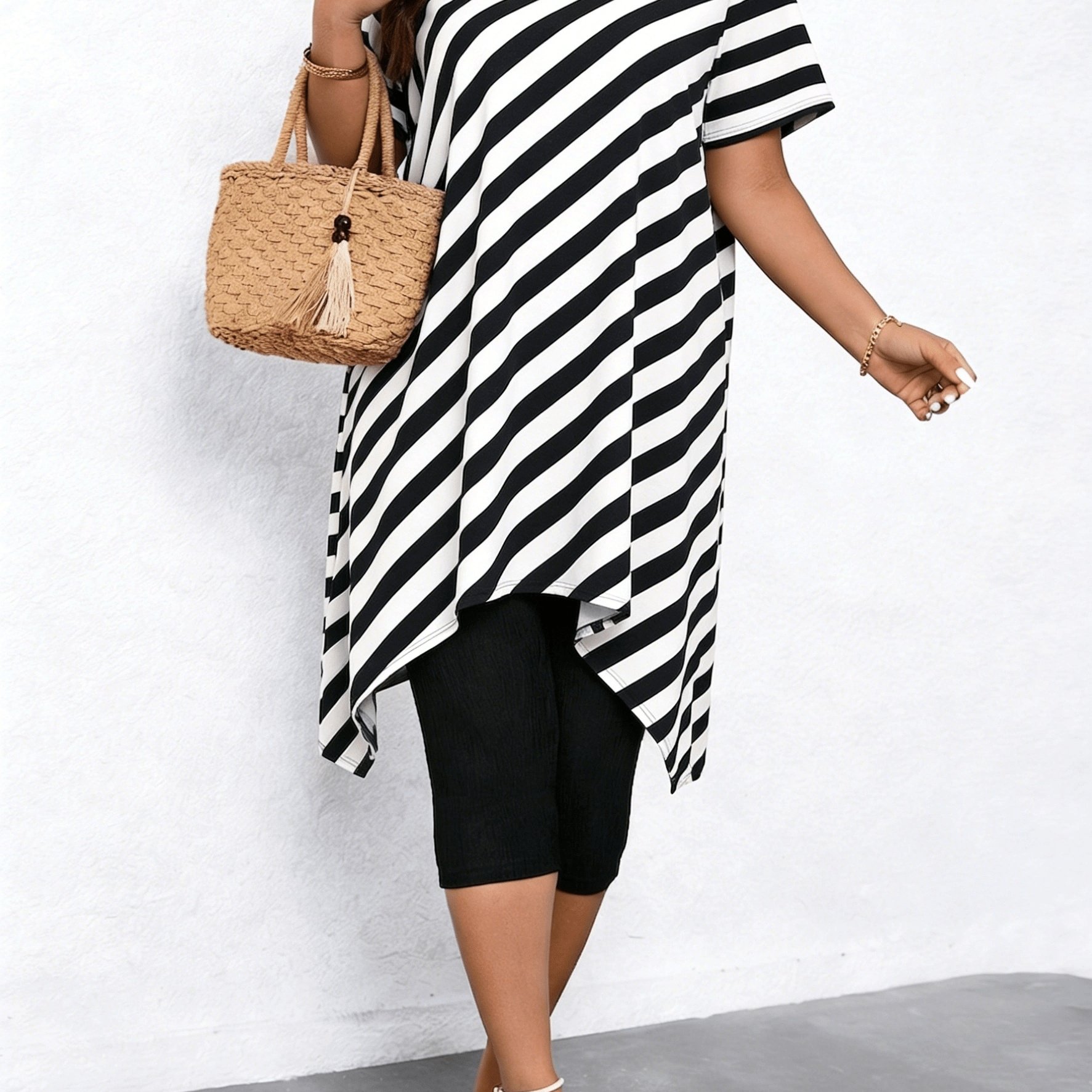 TEMU Plus Size, Flat Print Black And White Diagonal Stripe T-shirt, Simple And Versatile With Breathable Fabric. The Diagonal Stripe Pattern Combined