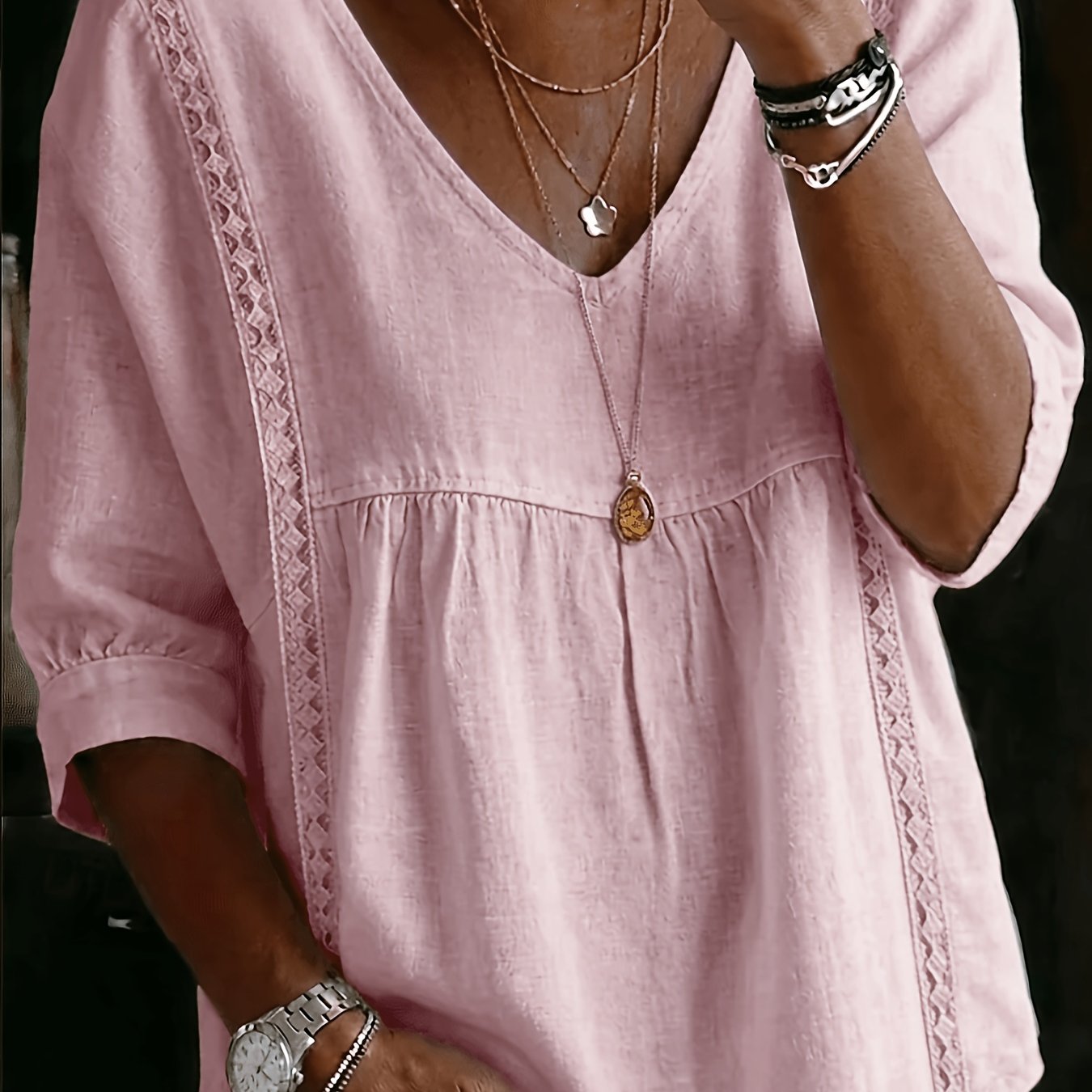 TEMU Blouse à col en V pour femme ; avec manches bouffantes -, détails de découpes en dentelle sur le et une coupe ajustée qui couvre l'abdomen ;