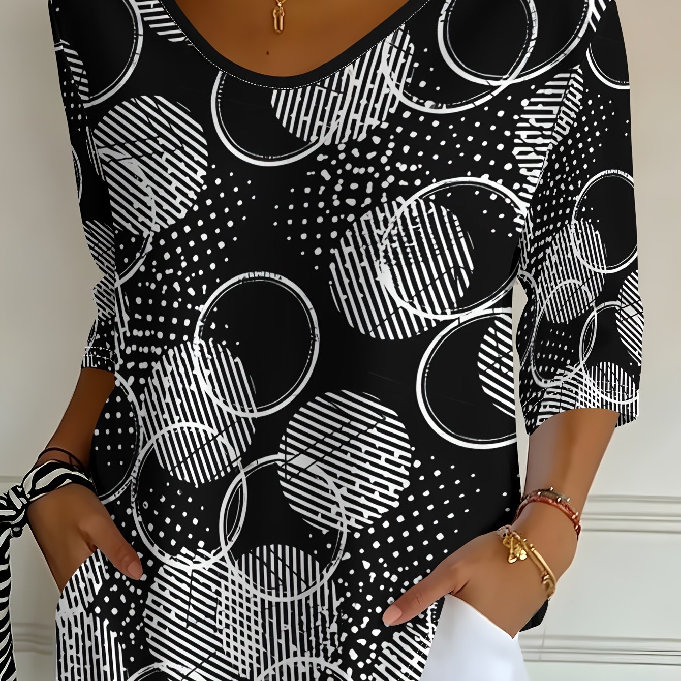 TEMU Women's Casual Fashion European And Geometric -quarter Sleeve V-neck T-shirt Top