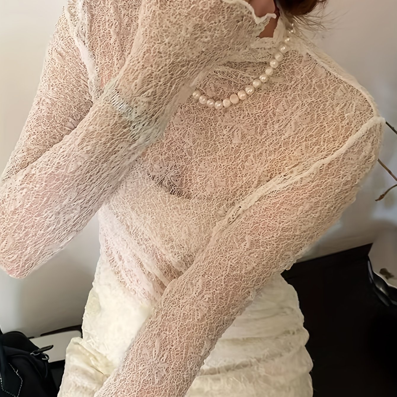 E-shop Sexy Langarm-Spitzenbluse für Damen – Elegante Schichtung mit halbtransparentem Blumenmuster, dehnbare Spitze für Hochzeit, Party und –