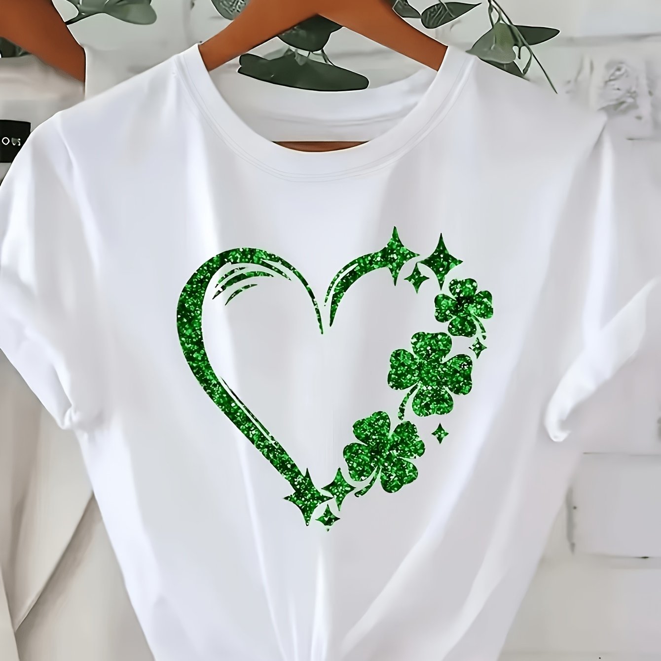 E-shop Sommer Kurzarm T-Shirt - Herz & Vierblättriges Kleeblatt Druck Rundhals Casual Bluse, Koreanischer Stil - , Mitteldehnbarer Stoff für Lässige