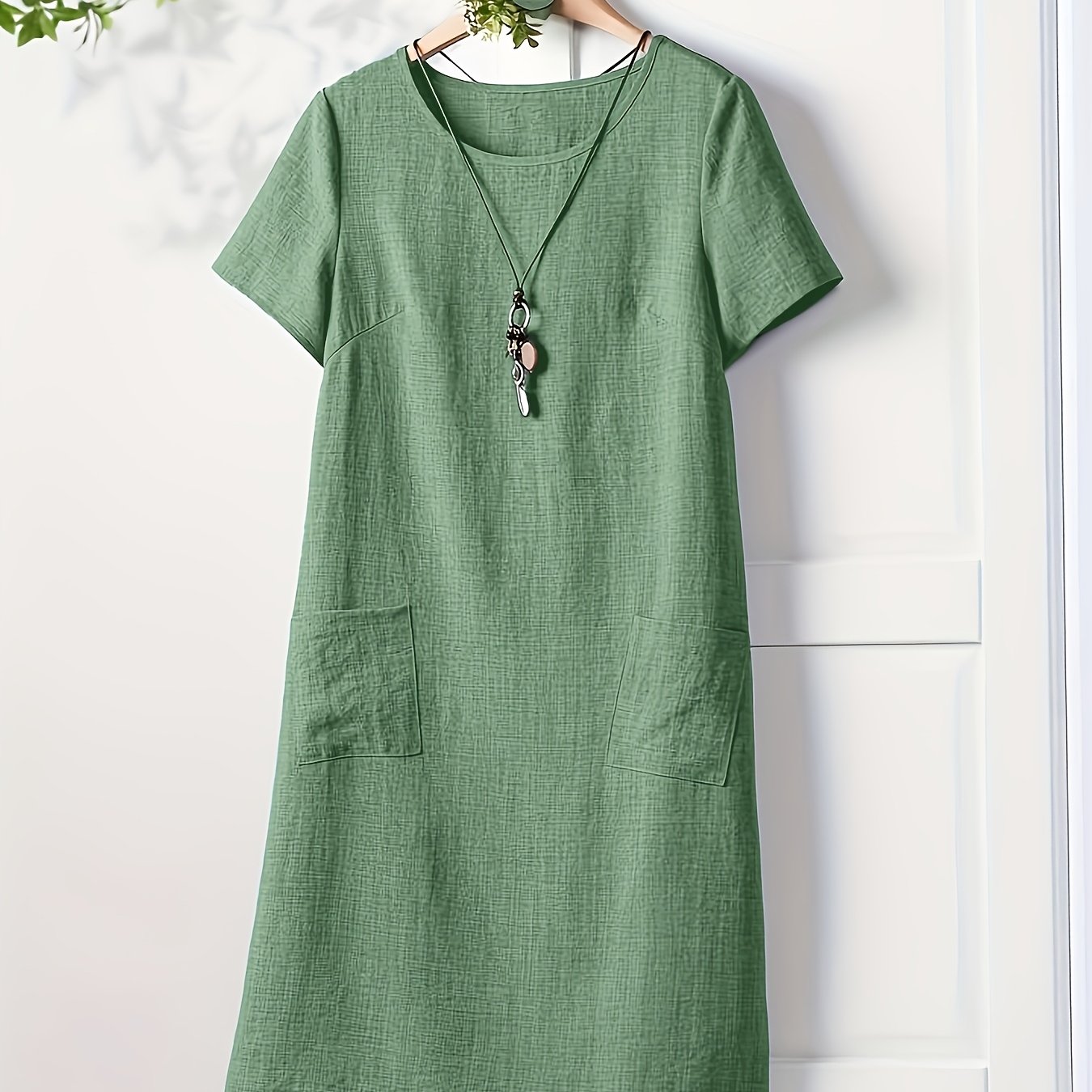TEMU Women's Short-sleeve Dress With Functional Pockets - Straight-cut -line Mid-length Dress, Loose Fit Round Neck Short Sleeve Dress Suitable For