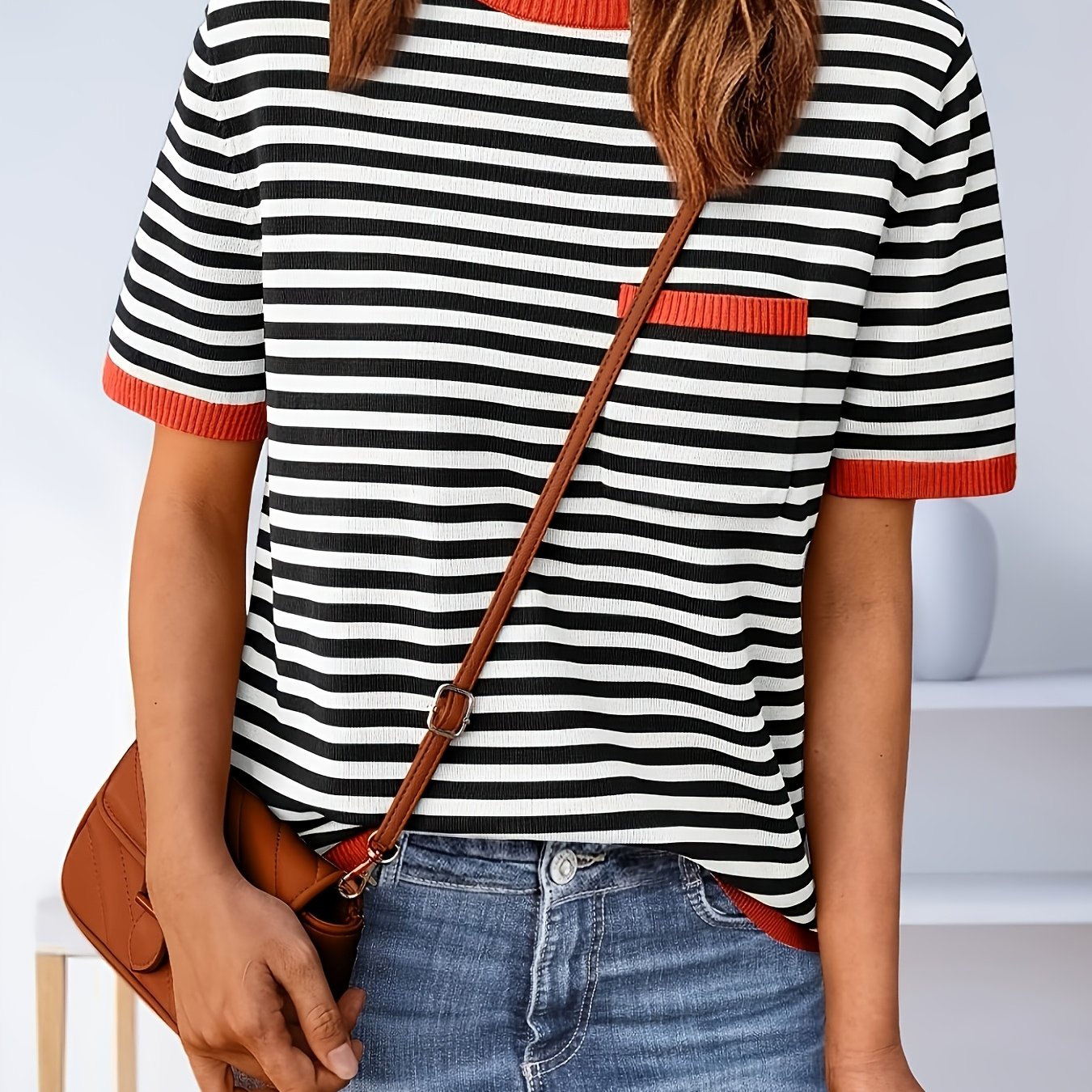 E-shop Klassisches, farblich gestreiftes Color-Blocking T-Shirt mit Rundhalsausschnitt und kurzen Ärmeln