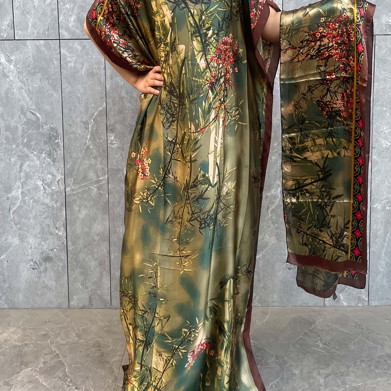E-shop Plus Size, Elegantes Rundhals-Kurzarm-Maxi-Kaftan-Kleid - Allover-Muster, Fließendes Design, Bequemes Tragegefühl, Damenkleidung, die die , für