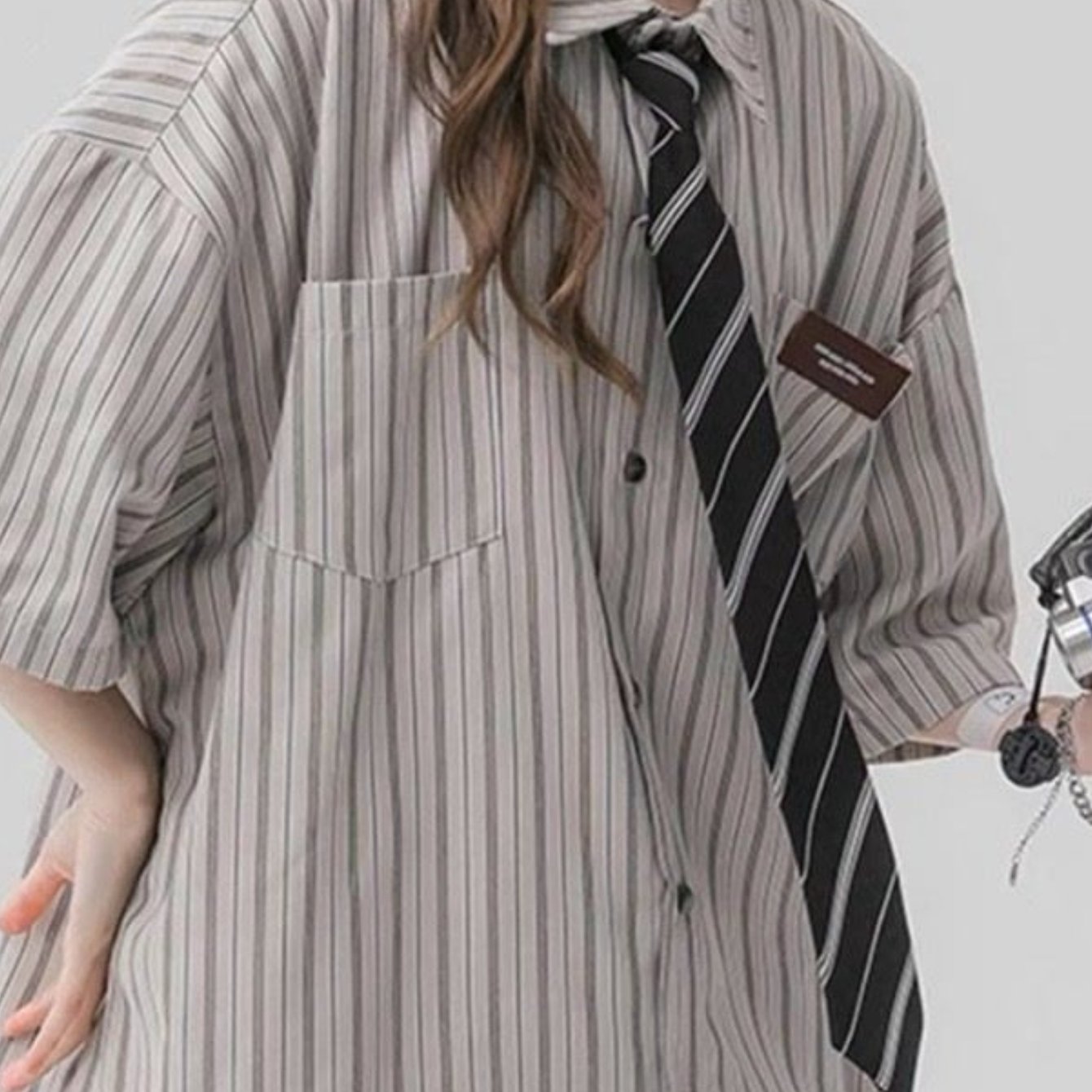 TEMU 新作 夏 アメリカンレトロ 香港スタイル 日本製 半袖 縦縞柄シャツ なデザイン 万能でおしゃれ