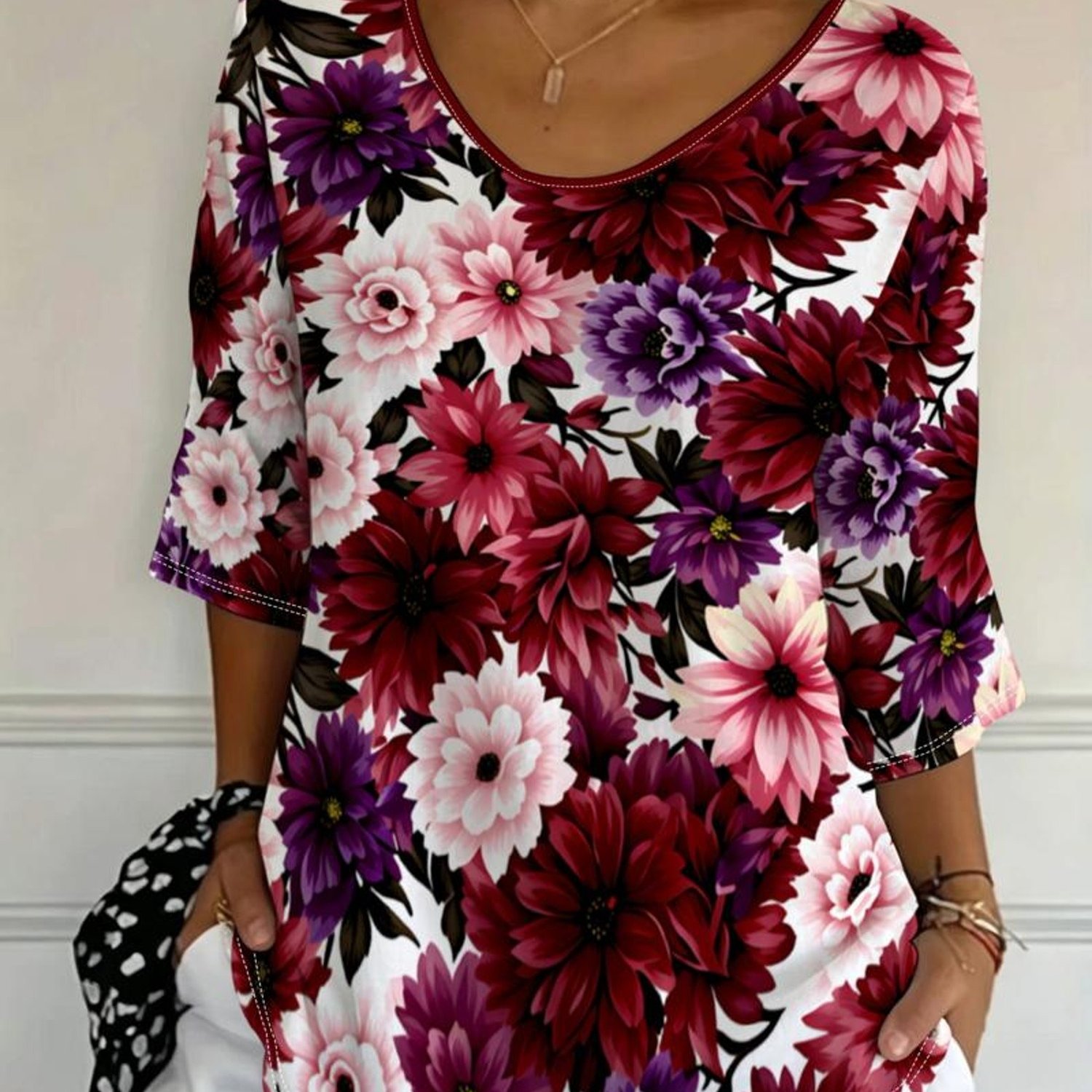 TEMU Plus Size, Plus-size Women's V-neck Three-quarter Sleeve T-shirt, Floral Pattern, Versatile Basic Top, 2026 New Summer Style, Multiple Sizes