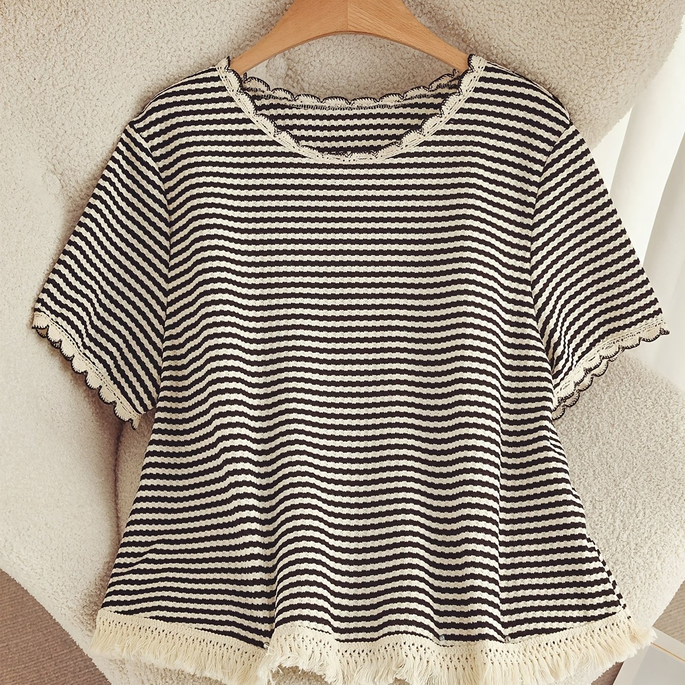 E-shop Plus Size, Damen Casual Streifen T-Shirt mit Rundhalsausschnitt, Lockerer Schnitt, Spitzenbesatz am Saum