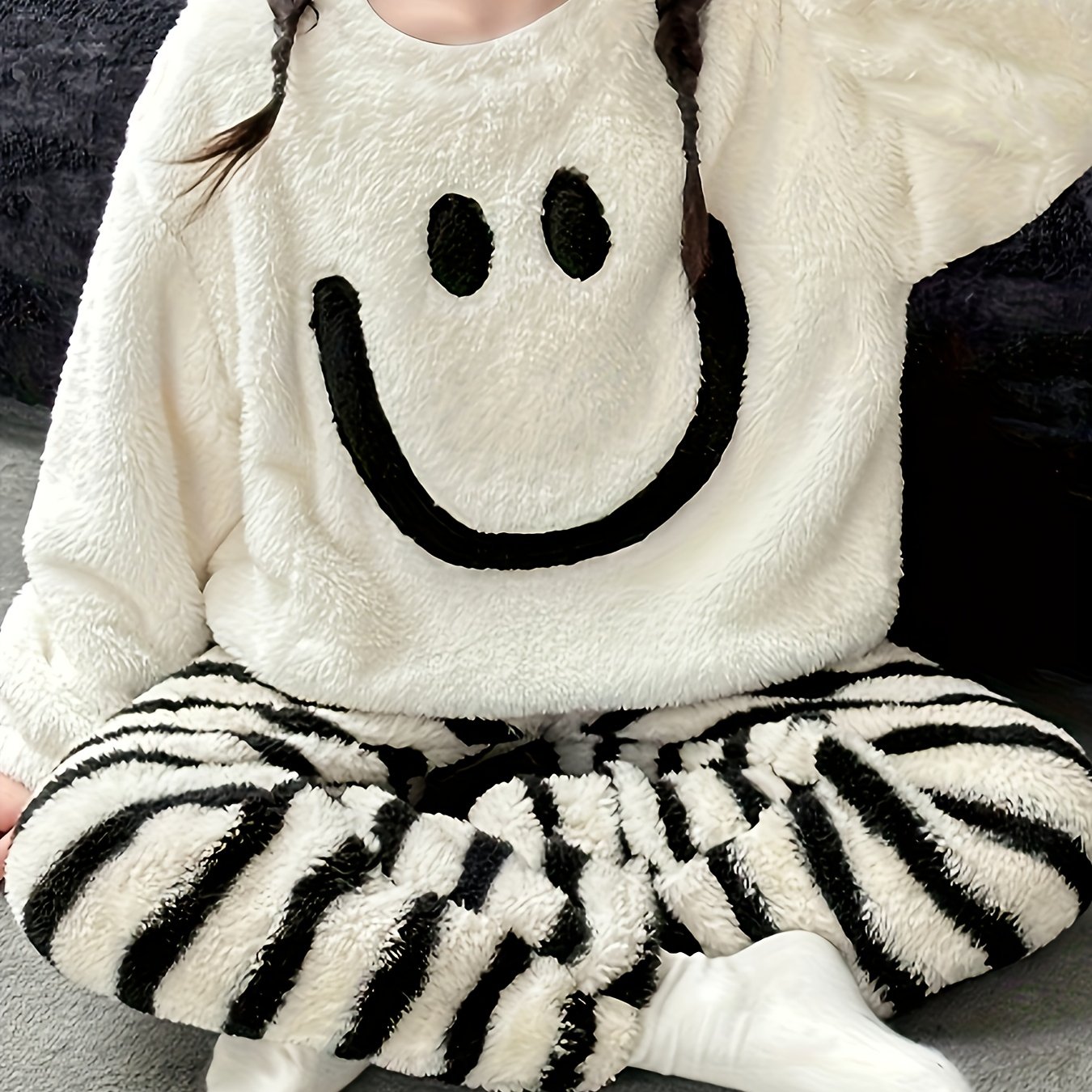 5-14 Years Boys And Girls Autumn Winter Plush Set, Double-sided Plush Thickened Warm Clothing Set, Crew Neck Pullover With Bear Embroidery For Medium To Large Children