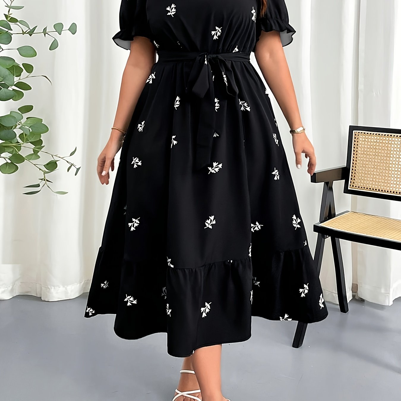 Image of Plus Size - Fashion Romantic Women's Black Square Neck Lantern Sleeve Fitted Tiered Skirt Elegant Dress Yz253
