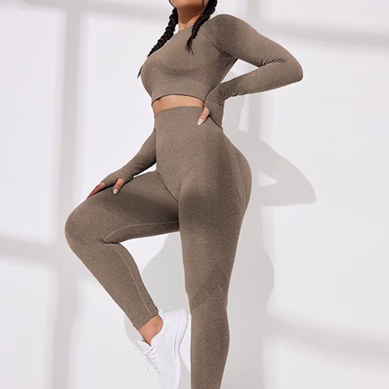 Image of Women's Matte Color-changing Peach Workout Set - 2pcs Seamless Quick-dry, Back Cutout Breathable, Long Sleeve Top & Pants Set, Ideal For Fall/ Winter Running Yoga