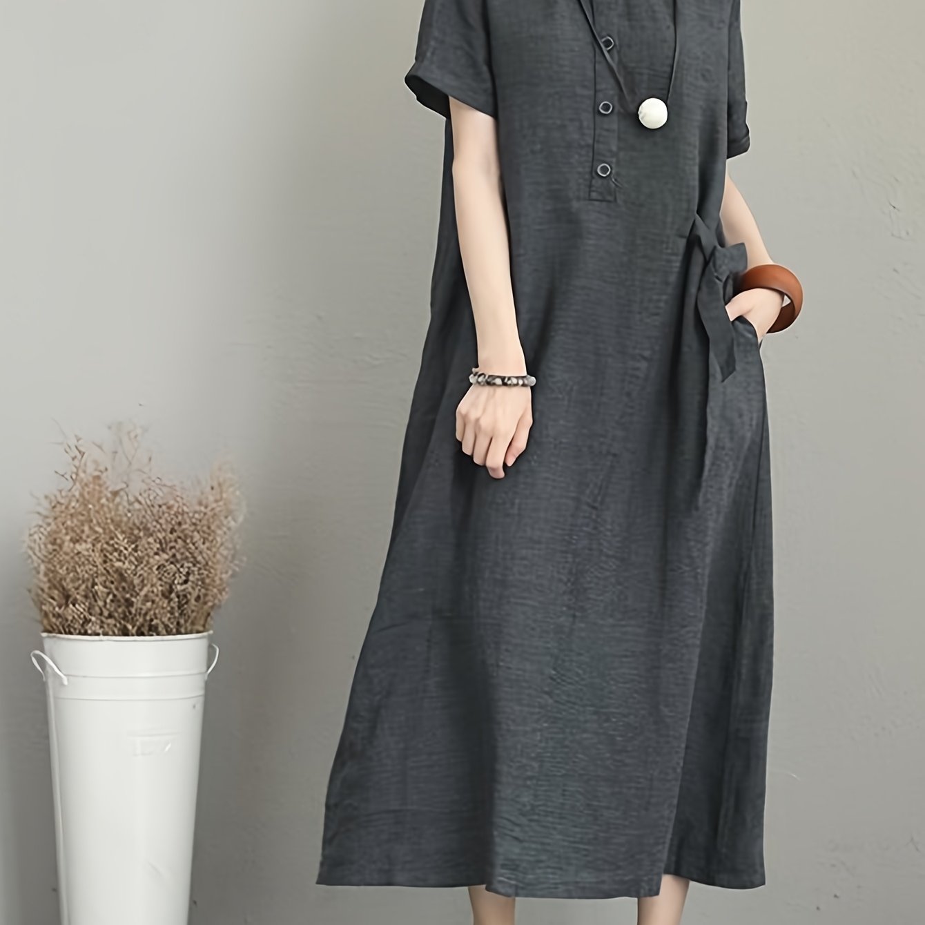 TEMU 【商品名】スしたレディースドレス。ポロカラーと半袖が特徴で、アリンドレス素材を使用。春と夏のに最適。ポケット付きで、カジュアルと洗練されたスタイルが合わさっています。