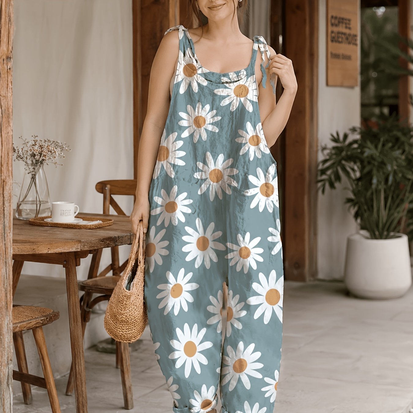 Image of Plus Size, Plus Size Women's Spring/summer New Arrival: Chrysanthemum Floral Print Jumpsuit With Straps - Daisy Print Jumpsuit