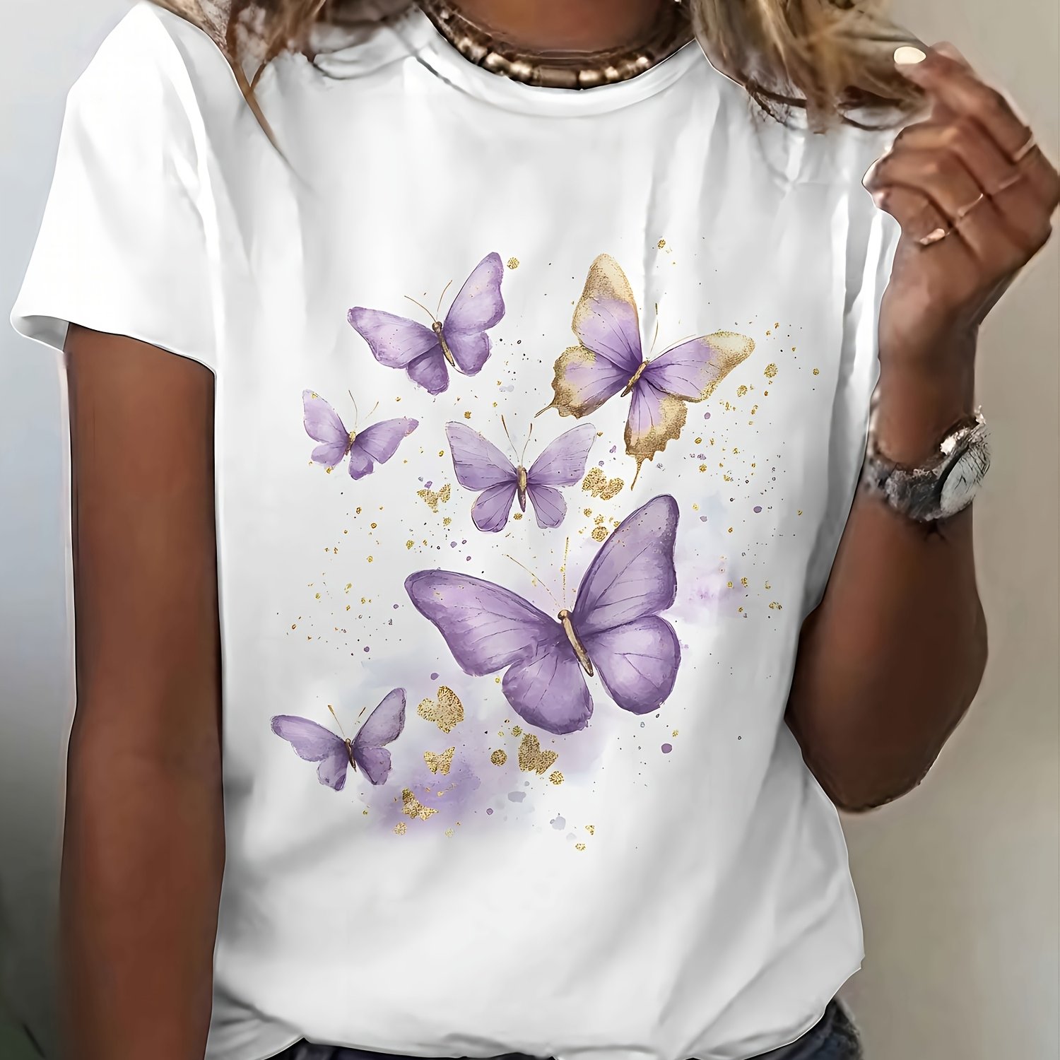 Image of Stylish Purple Design Women's T-shirt - Cozy Round Neck Short Sleeve Top, Perfect For Any Season, Featuring Butterflies