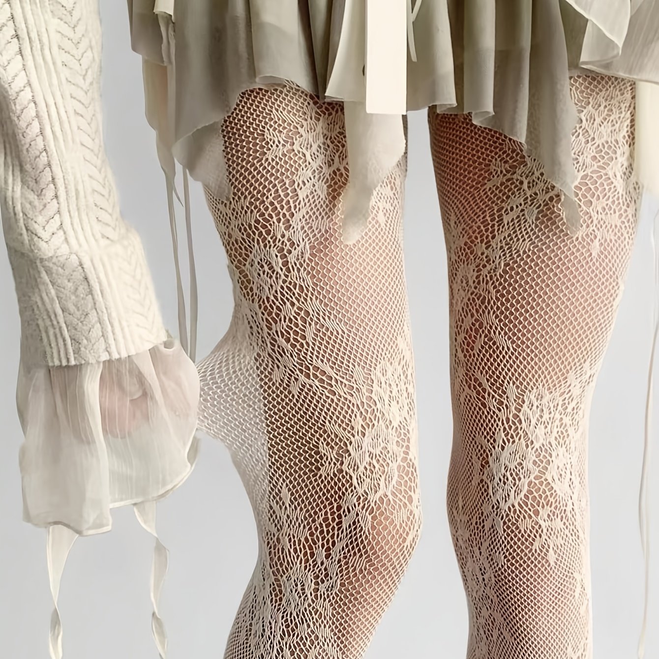 Image of 1 Pair Of Women's Retro Floral Lace Mesh Pantyhose | Transparent With Elegant Embroidery, High Elasticity, High-waist, Suitable For Parties/dates/relaxation Outfits