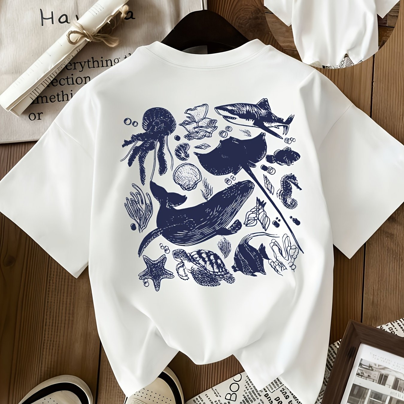 TEMU A Stylish And Casual Short-sleeve Round-neck T-shirt For Women, Perfect For Spring And Summer, Featuring A Delicate Marine Print