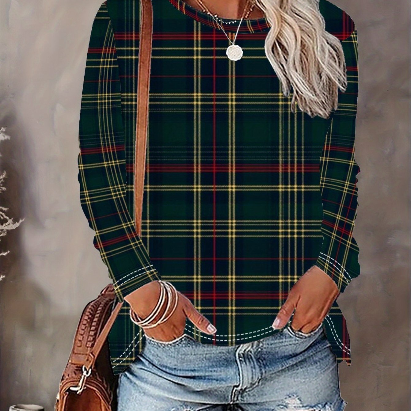 Image of Women's Full-body 3d Plaid Print Gradient Color Long Sleeve T-shirt - Soft Mid-stretch Loose Fit Round Neck Top Suitable For Daily Wear, Work Or Leisure - Comfortable Wear, Casual Opaque Shirt