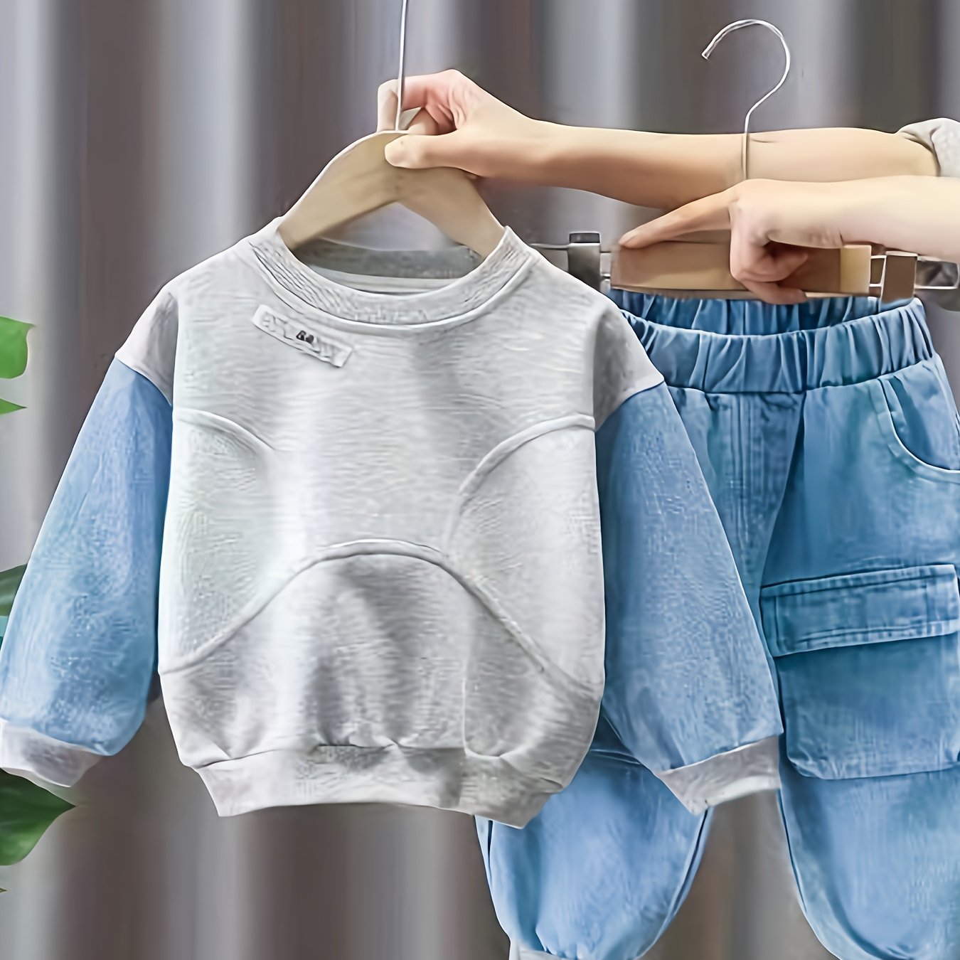 Image of Boys' Long Sleeve Color Block Sweatshirt & Elastic Waist Jeans 2pcs Set Street Style Casual Children's Clothing For Spring And Autumn, Perfect For Outdoor