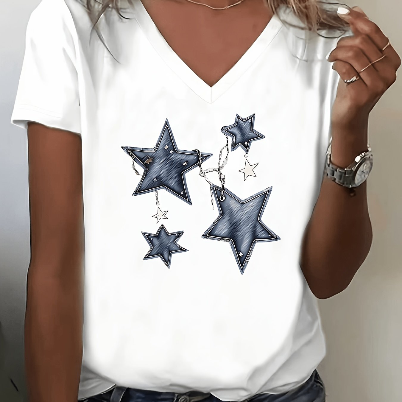 TEMU T-shirt à manches courtes et col en V pour femme - Motif imprimé et chaîne en jean, haut décontracté, manches courtes et col en V, tissu et