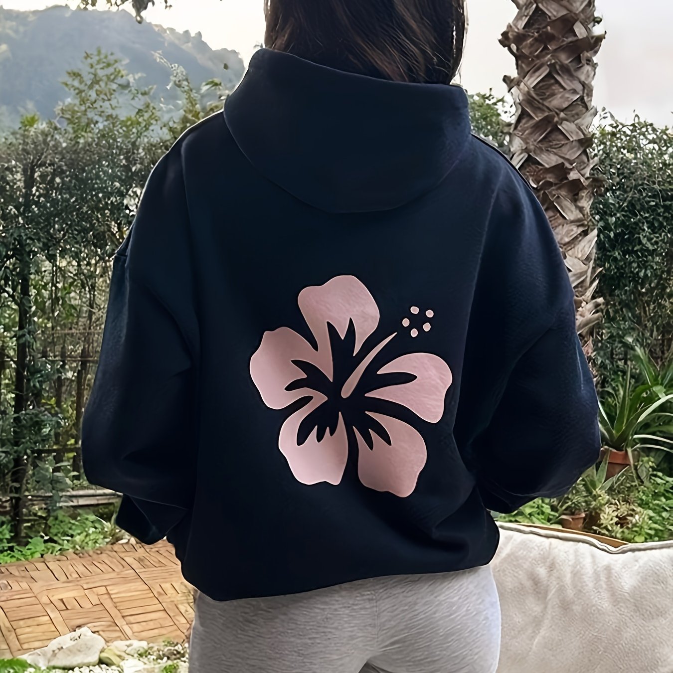 TEMU D92 - Women's Hoodie - Navy Long-sleeve Pullover Featuring A Tropical Floral Pattern, A Casual Autumn And Winter Jacket, Versatile Top For Fall